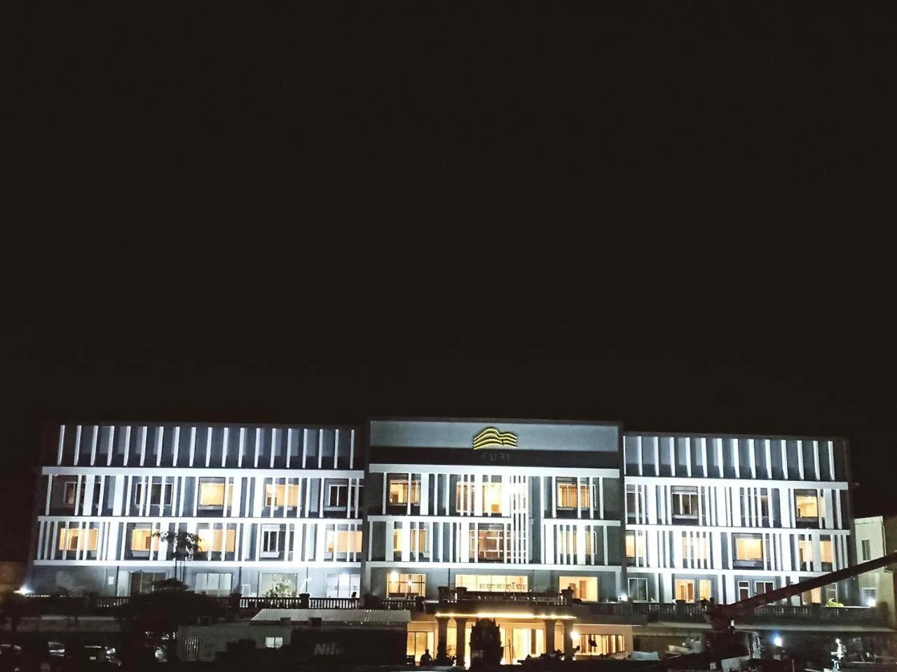 Furi Time Square Hotel kontakter